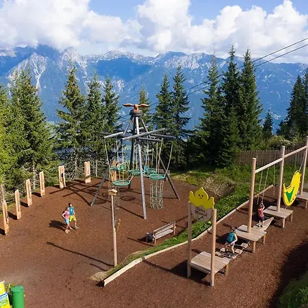 Deluxe Gries Nina 슈라드밍